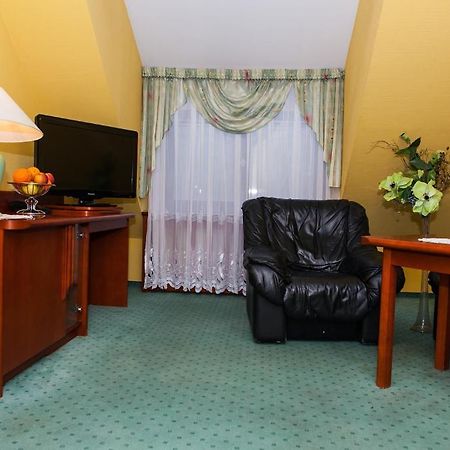 פילה Hotel Rebajlo מראה חיצוני תמונה