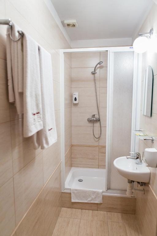 פילה Hotel Rebajlo מראה חיצוני תמונה