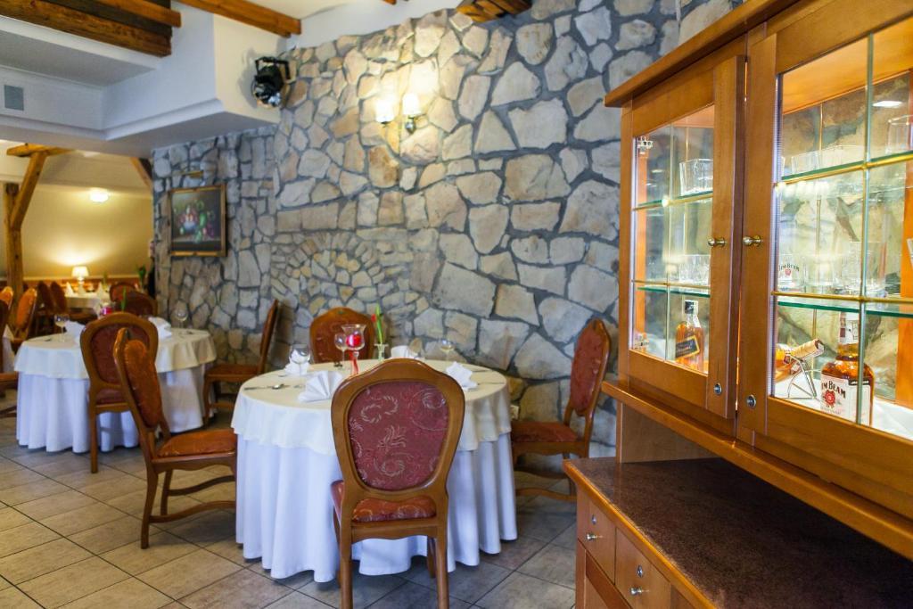 פילה Hotel Rebajlo מראה חיצוני תמונה